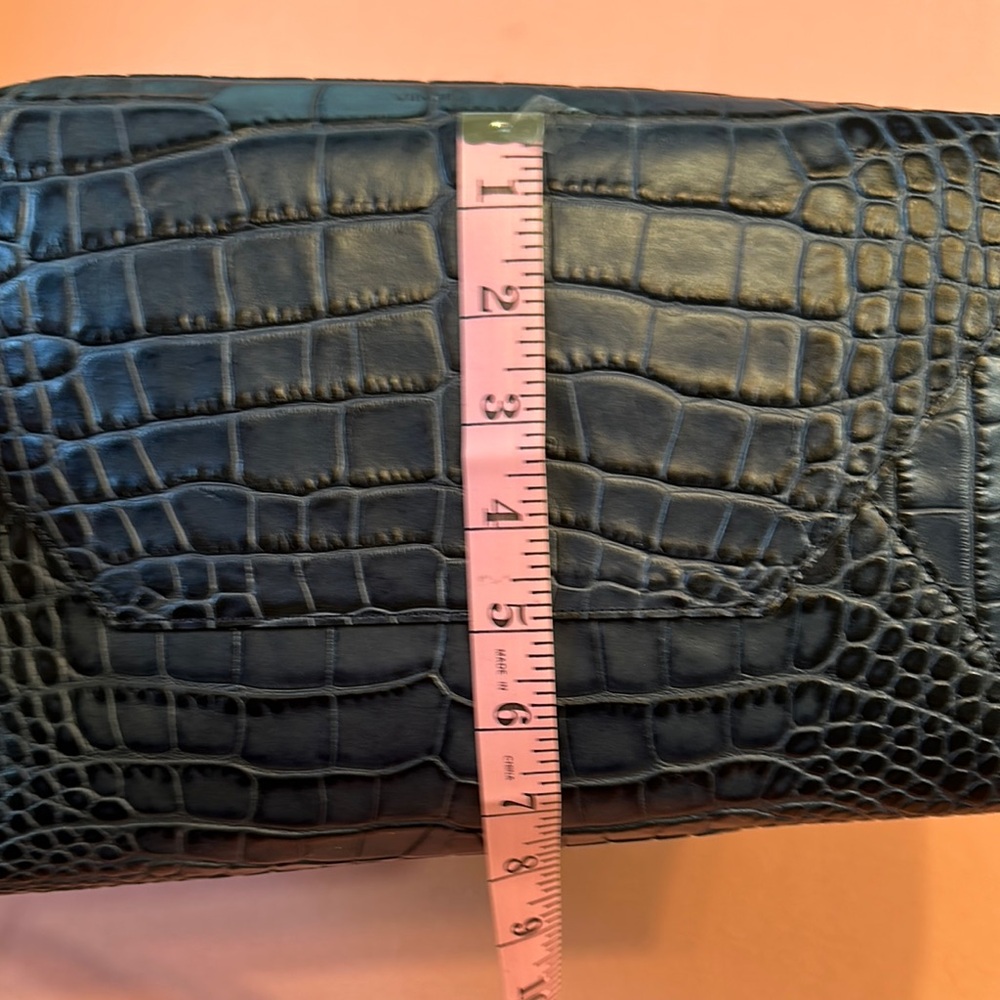 New VINCE Elegant Black Crocodile-Embossed Tote Bag - Picture 11 of 11